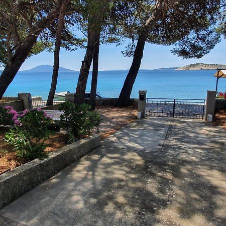 Sidus Maris, Spacious Seaside Apartment With Free Parking Martinscica  Luaran gambar