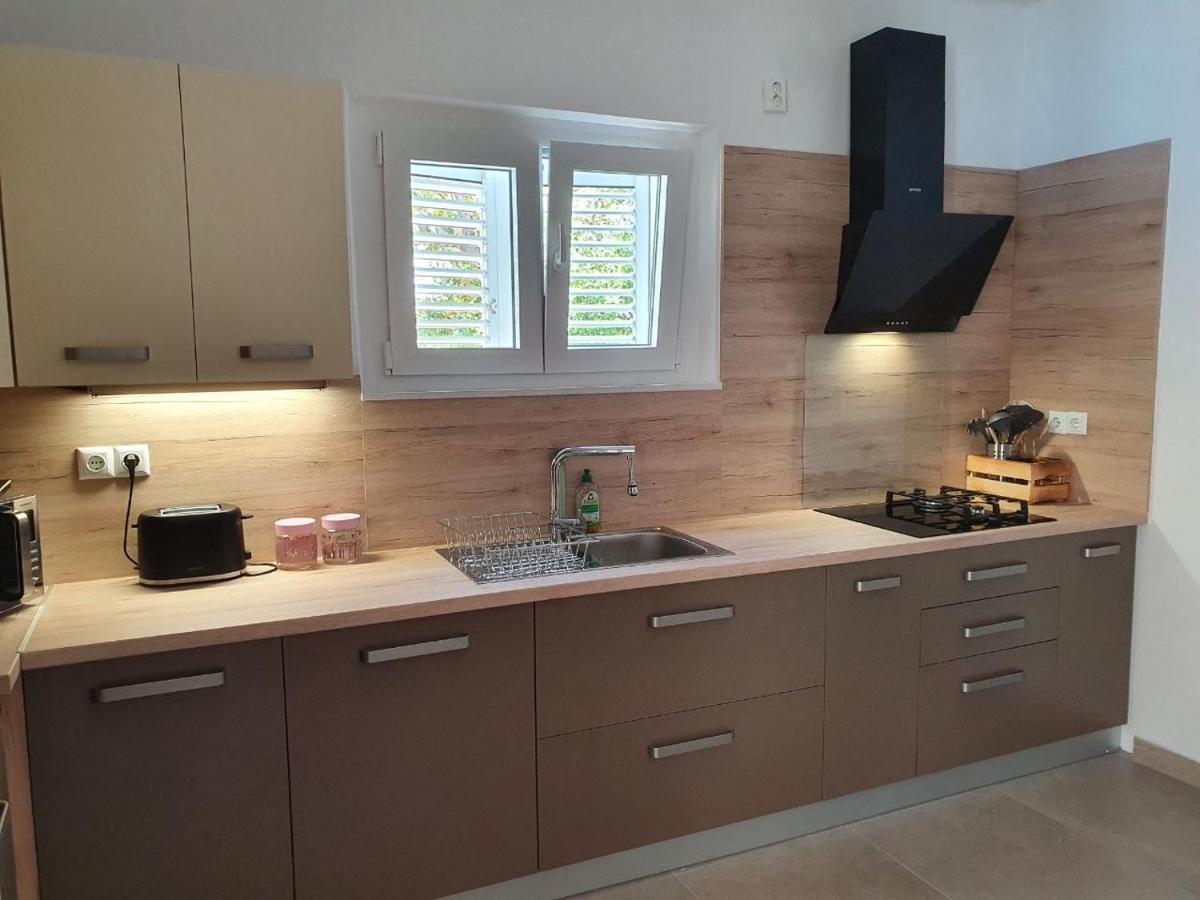 Sidus Maris, Spacious Seaside Apartment With Free Parking Martinscica  Luaran gambar